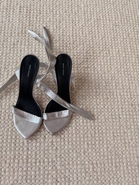Isabel Marant Silver Metallic Strappy Pointed-Toe Heels sandals  sz 39